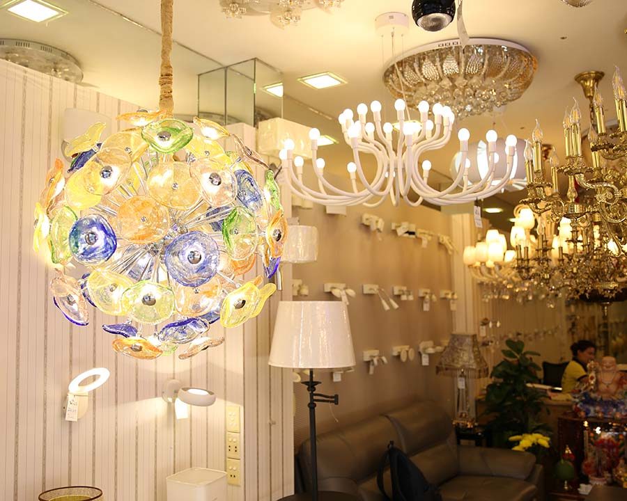 Showroom đèn trang trí Biên Hòa